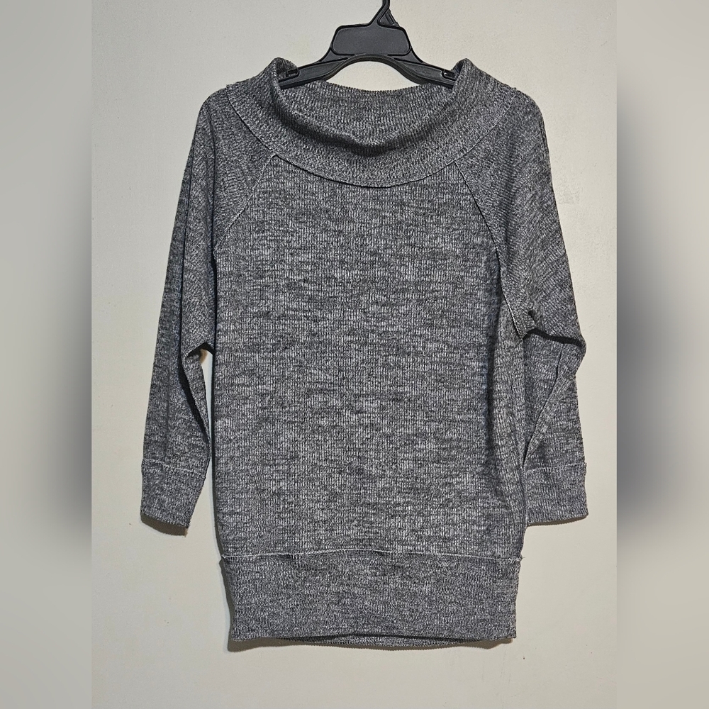 💜💖UMGEE Sweater‎ Gray Pullover Size M🩵